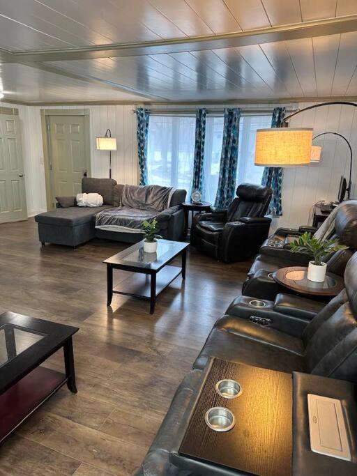 Hot Tub 5 Beds Apartment Moorhead ภายนอก รูปภาพ