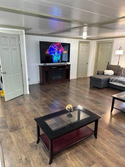 Hot Tub 5 Beds Apartment Moorhead ภายนอก รูปภาพ